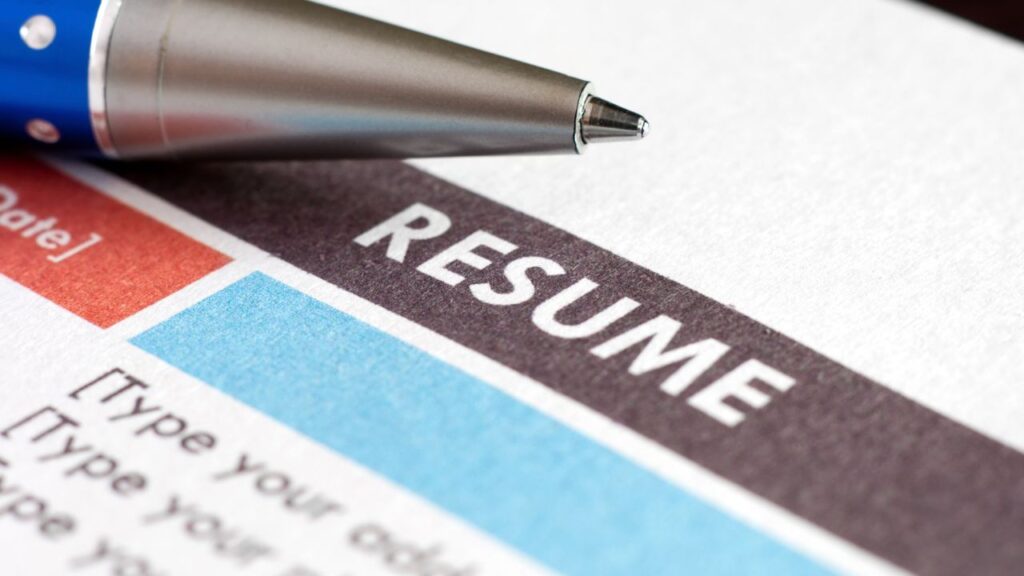 How to Create the Perfect Resume in 2025